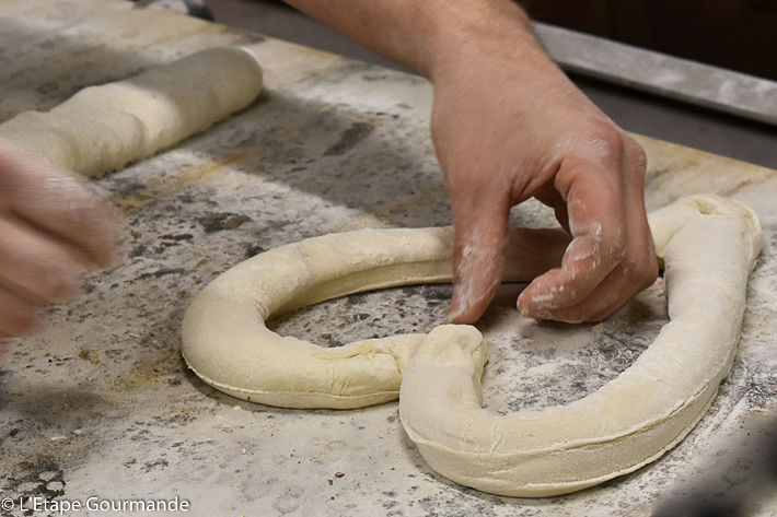 Oreillettes - Réf. 484 - Viennoiserie - L'Étape Gourmande - Boulangerie  Restauration